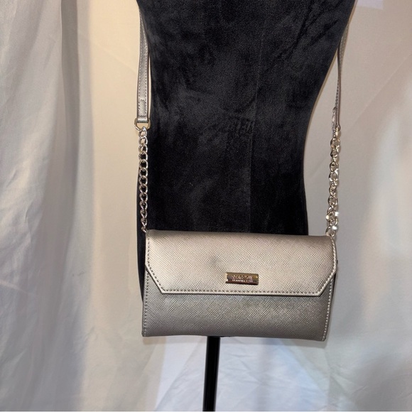 Kenneth Cole Reaction Chain Strap Metallic Evening Crossbody Bag - Picture 1 of 10